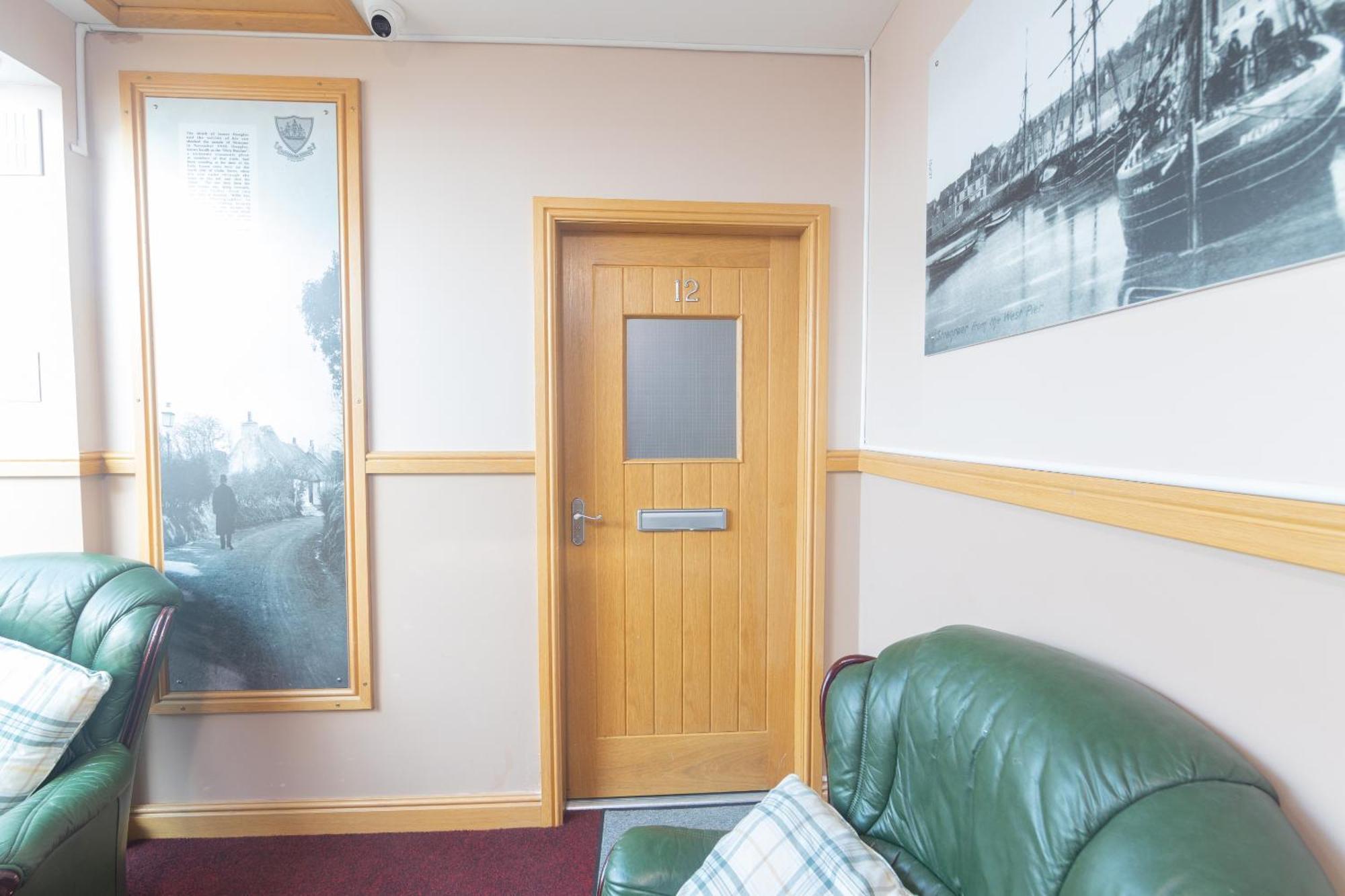 Quay Head View Aparthotel Stranraer Room photo